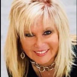 Meet your Posher, Faye